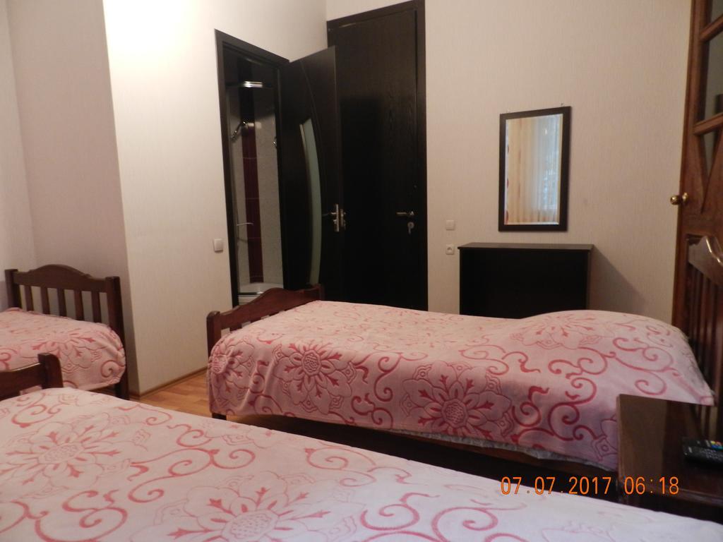 Room 404 Guest House Tbiliszi Kültér fotó