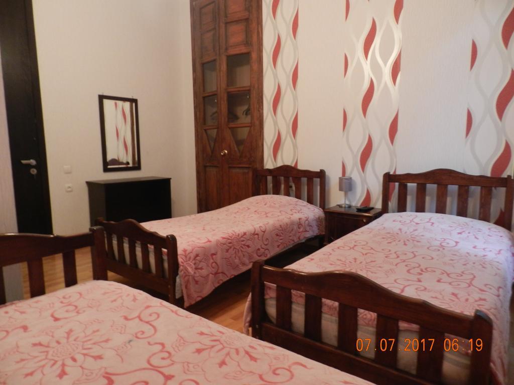Room 404 Guest House Tbiliszi Kültér fotó