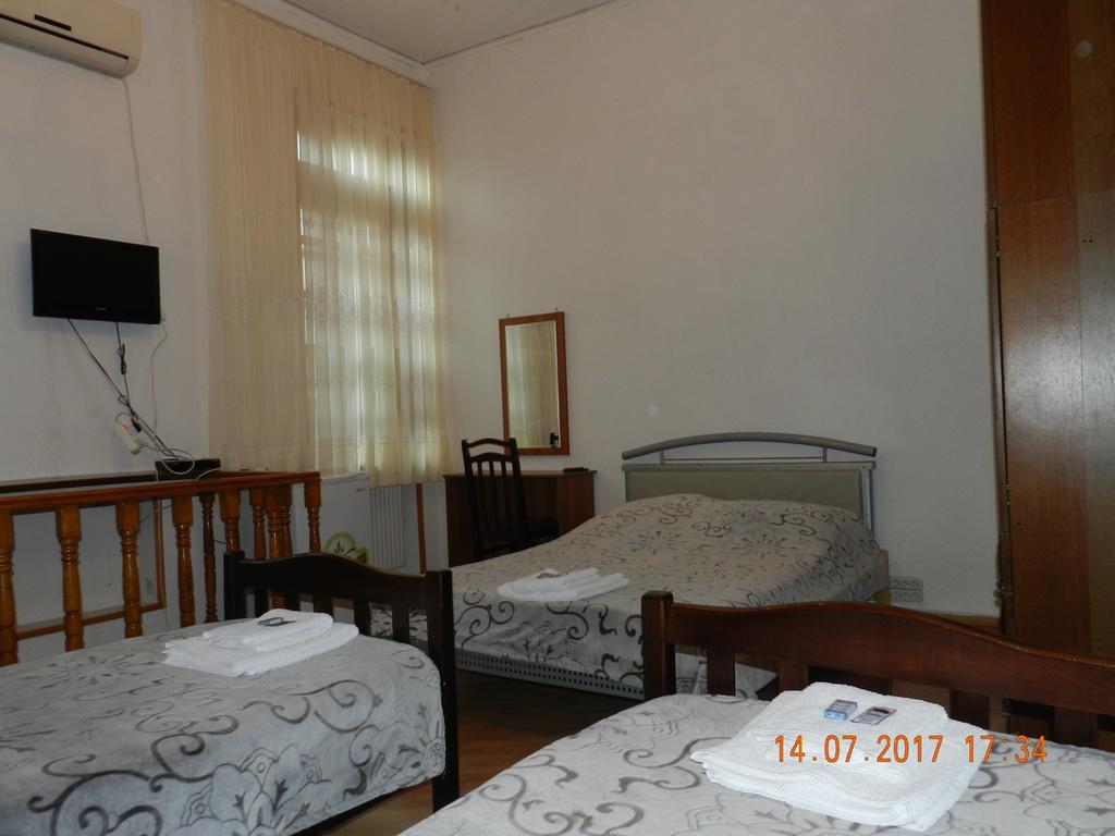 Room 404 Guest House Tbiliszi Kültér fotó