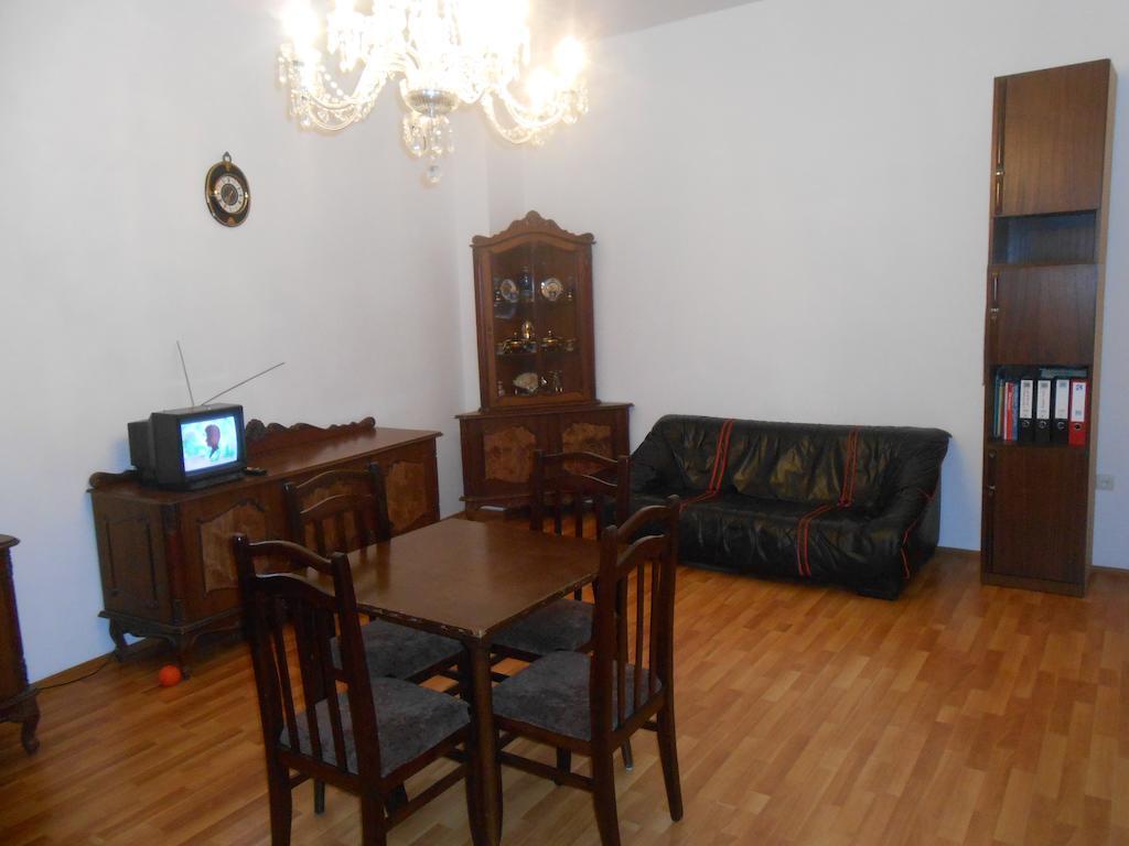 Room 404 Guest House Tbiliszi Kültér fotó